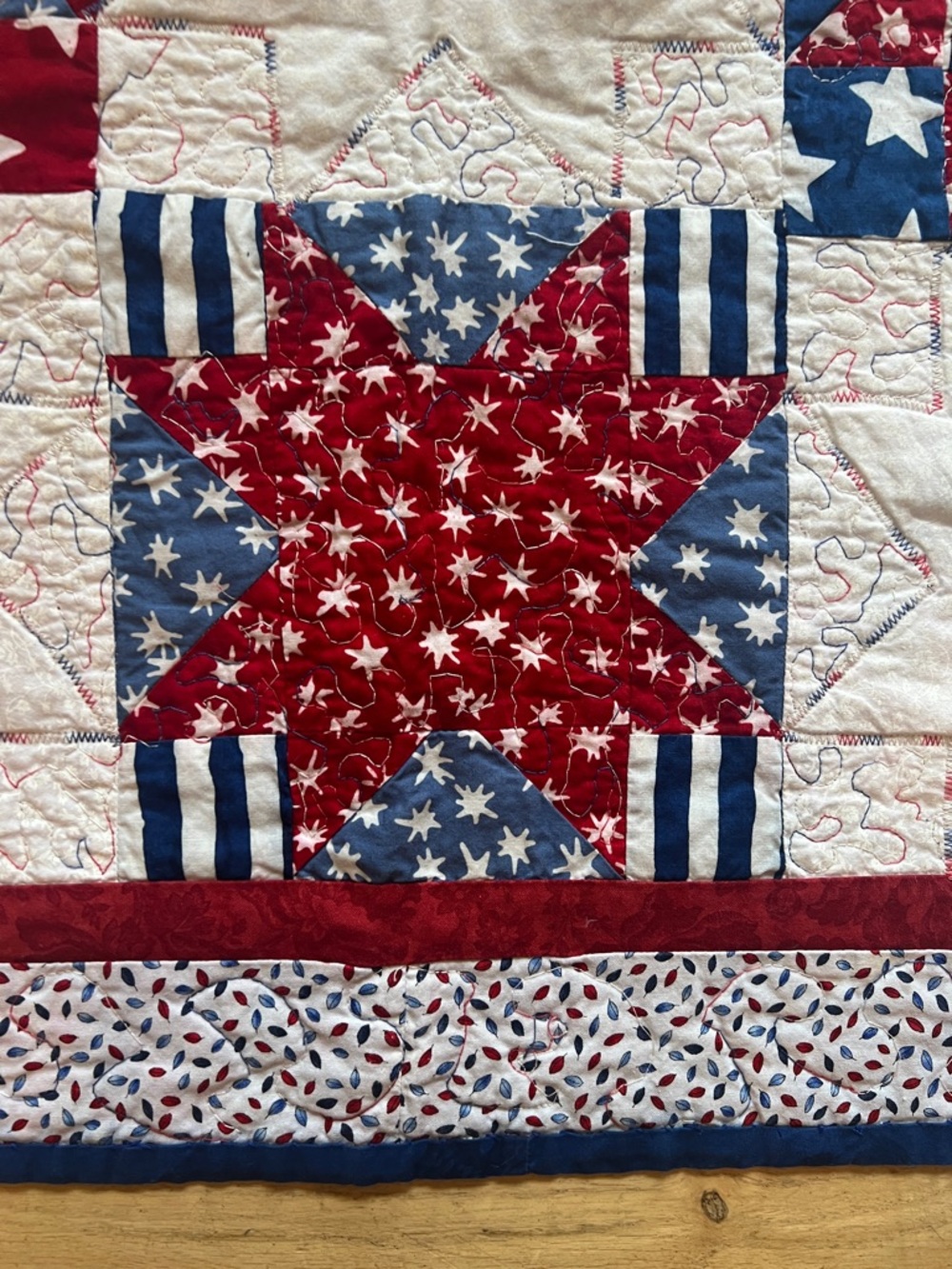 Quilt - Red, White & Blue - Picture 8 of 11